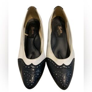 Vintage Highlights Black & White Spectator Pumps Heels Saddle Shoe Style 7.5